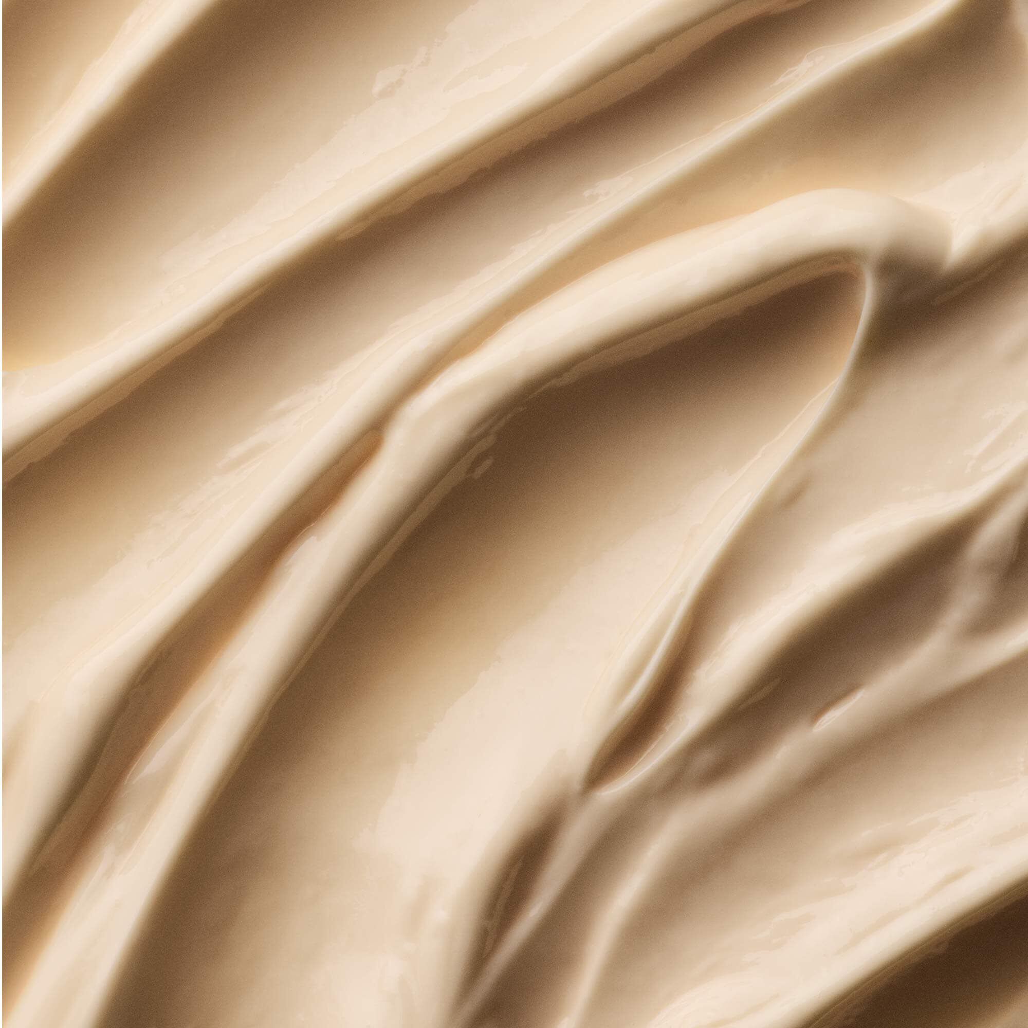 Un flacon pompe de Serum Nourrissant pour les Mains Solais  et un tube de Baume Aromatique Resurrection pour les Mains reunis dans un  coffret.
